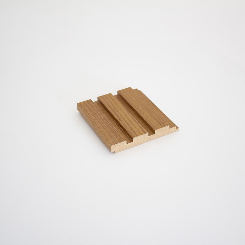 Декоративен MDF панел за стена модел APM301 с изразителен дървесен финиш и устойчив материал – подходящ за съвременни интериорни проекти.